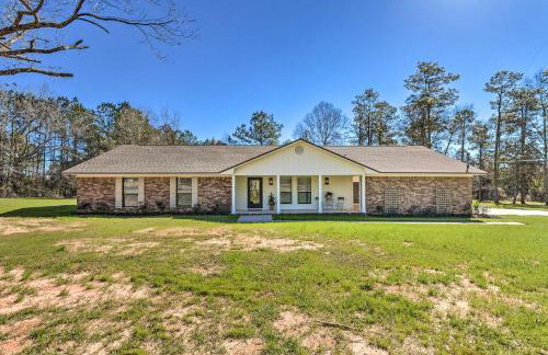 Green Acres Home with Fire Pit and Fishing Pond - Foto 31
