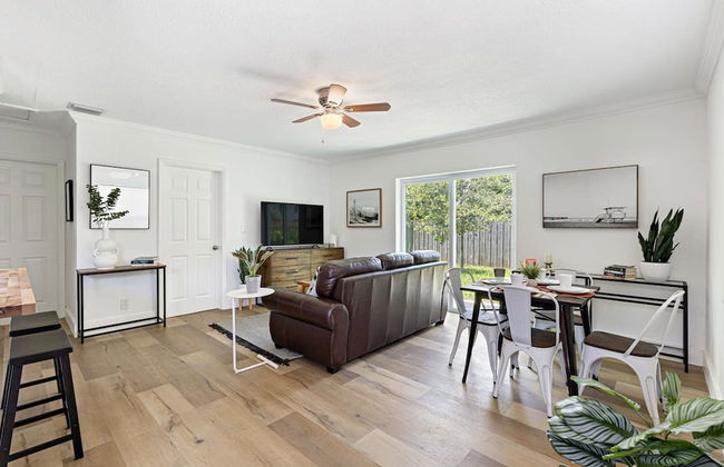 Bright and Spacious 2 BR Apartment - Foto 1