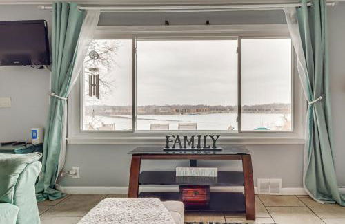 Ice Fishing and Winter Hikes! Belleville Lake House - Foto 14