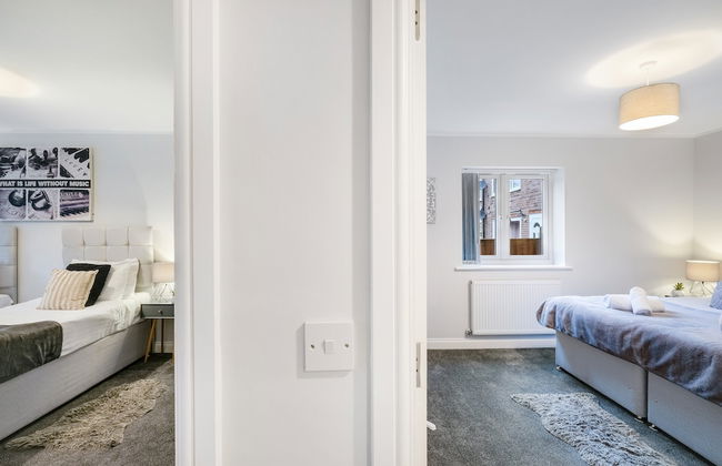 2 Bdrm Penthouse with parking Wycombe - Foto 31