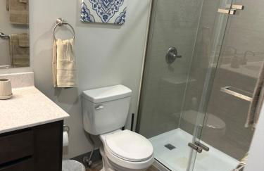 302 Luxury King Suite Downtown - Foto 9