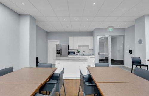 Stylish 1BR Near BOKCntr-Gym,Lounge,Balcony,Pet OK - Foto 55