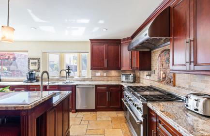 Chardonnay Charm by Avantstay Luxe Group Retreat w/ Pool Mins to Wineries - Foto 28