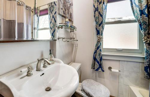 Private Hot Tub and Patio! Chicagoland Extended Stay - Foto 23