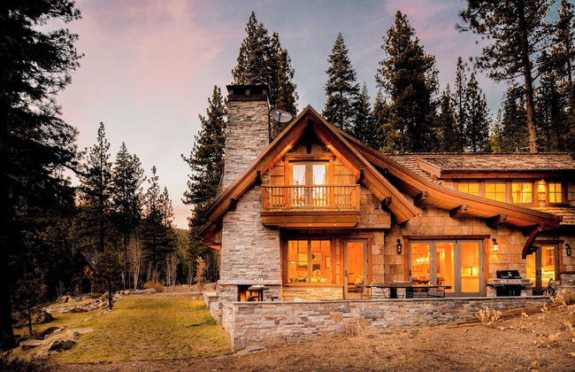 Hunter by Avantstay Riverfront Cabin w/ Prvt Cottage 5mins From Palisades - Photo 1