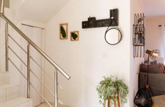 Oak Wood - Sea View Exclusive Maisonette - Photo 7