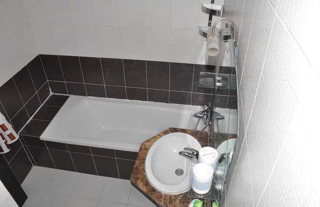 Val Fleuri Apartment With Balcony, Casablanca - Photo 15