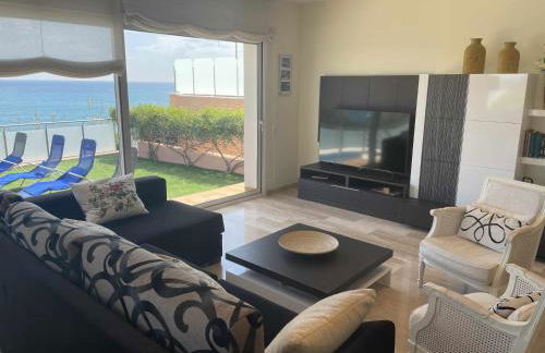 Villa Farell just in front of the sea - Foto 15