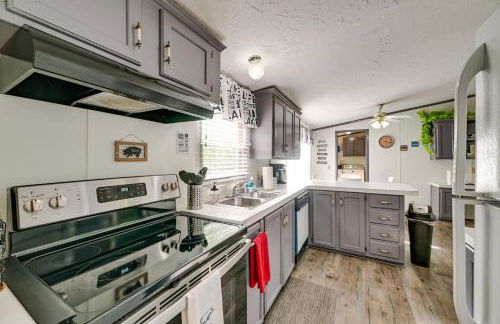 Quiet Horseshoe Hill House By Lake Barkley! - Photo 8