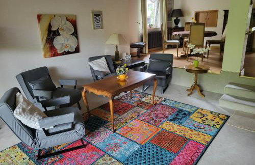Entire house, quiet city location, garden, parking - Foto 2