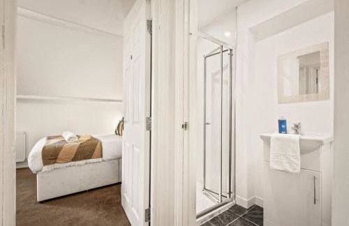 Huge Duplex in Great Location - Foto 54