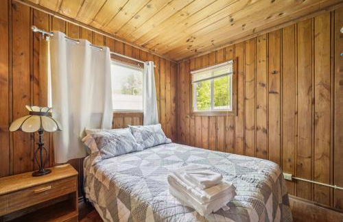 Sunnyside 3BR 1BA Relaxing Lakefront Retreat - Foto 22