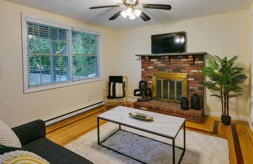 Boston Duplex with Foosball Table 11 Mi to Downtown - Foto 4