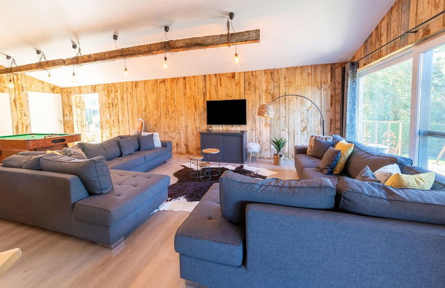 Lush Chalet Near Lake of Butgenbach - Photo 1