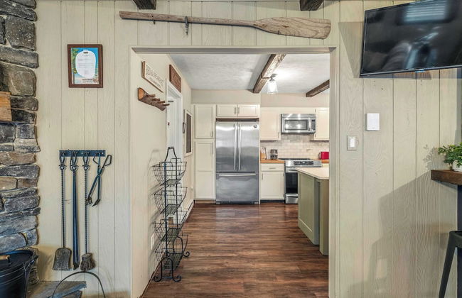 Double Diamond Lodge by Avantstay Group Escape w/ Firepit, Patio, Activities - Foto 16