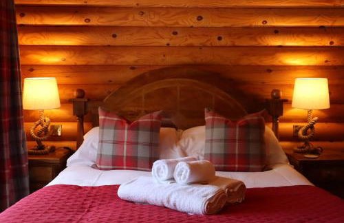 Strathisla - Luxury Two Bedroom Log Cabin with Private Hot Tub & Sauna - Foto 4