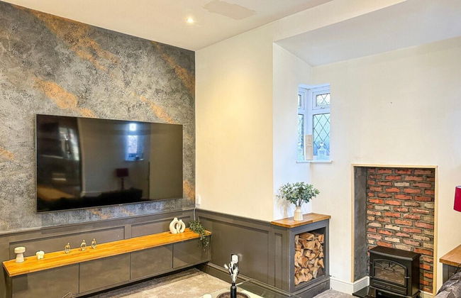 Beautiful Detached Villa - Jacuzzi Bath - Parking - Foto 49