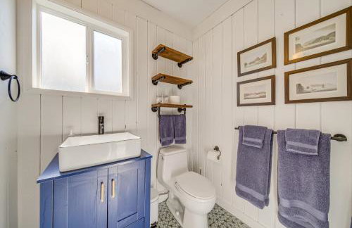 Sun-Soaked Sandy Point Haven with Beach Access! - Foto 18