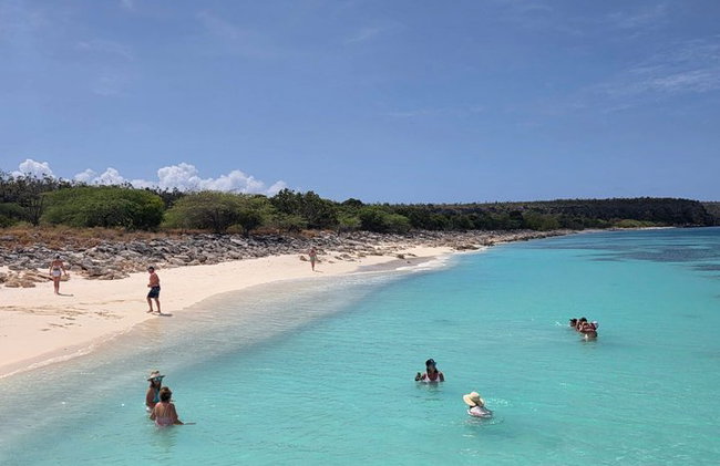 Catamarano da Cabo Rojo a Bahía de las Águilas con snorkeling - Foto 33