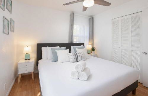 4 Bedroom 2 Bath with Ocean View Hot Tub Parking - Foto 8