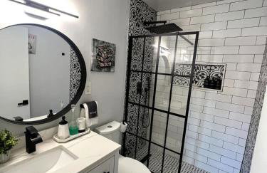 Stylish 3-Bedroom Stay Free Parking - Foto 7