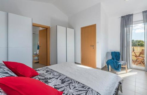 Villa Marilu, modern villa with pool near the sea - Foto 37