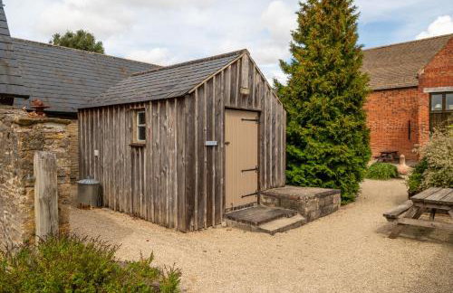 Family Cotswolds Cottage Farm Stay - The Smythy - Foto 73