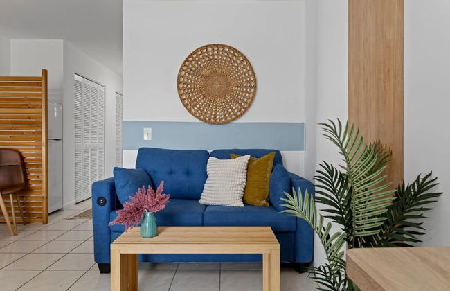 Bayshore Bliss- Cozy Space Pool Views - Foto 3