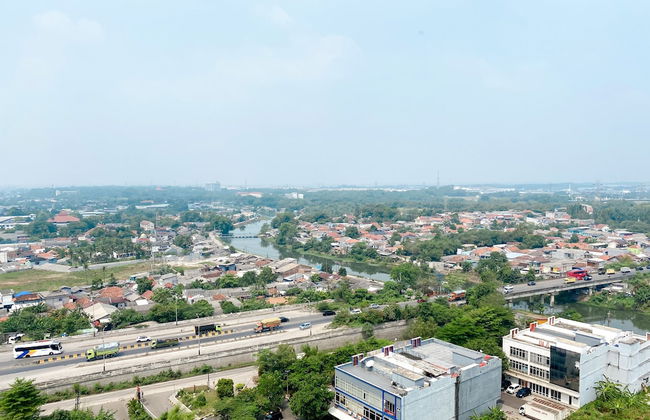 Cozy Stay Studio Tamansari Mahogany Karawang Apartment - Photo 9