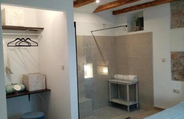 Styling, amazing home - Photo 6