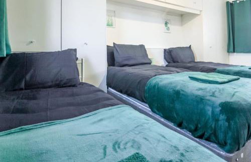 Long Stays, Contractors & Re-locators, 2BR Home in SK14, WIFI, Parking, Sleeps 5 - Foto 10