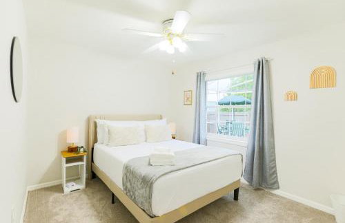 Salty Tide Getaway - Nightlife, Pool, Play, Beach - Foto 11