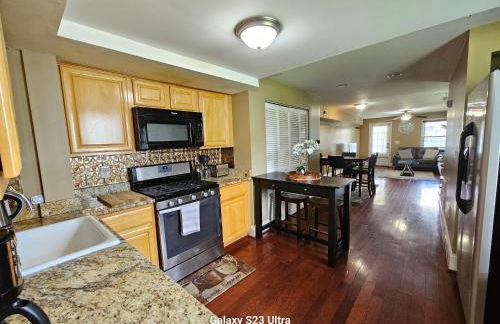 Two Story Queen Primary - Foto 10