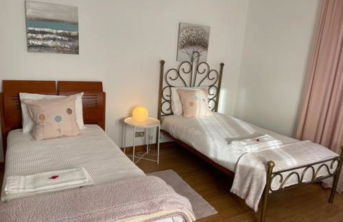 Quinta do Carvalheiro - Photo 25