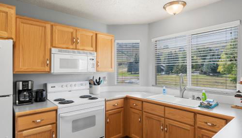 Tennis Building Condo #310 - Foto 3