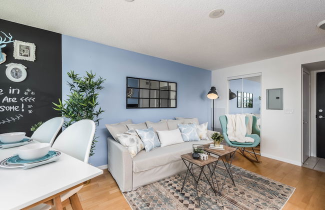 QuickStay CN Tower View Condo in Fort York - Foto 40