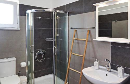 Villa Lawton - Magnificent sea & mountain views! - Photo 26