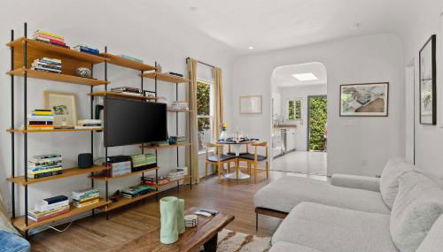 New Listing Midcity West Villa by Colby & Conrad - Foto 2