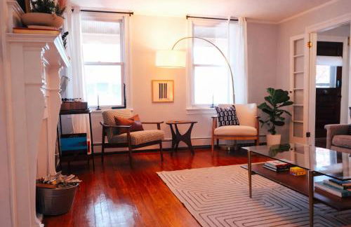 Hot Tub, 2 Blocks to Downtown Saugerties, Sleeps 8 - Foto 7