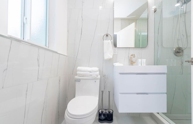 Uhost AI 1BR With Marble Accents Patio - Foto 32