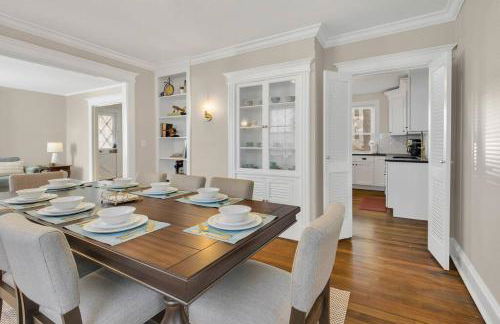 Prime West Hartford Center- Timeless Charm - Foto 13