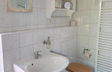 Fachwerkhaus mit Garten nah an Stadt und Natur - Foto 3