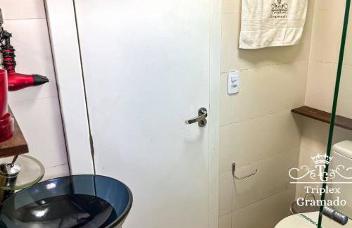 Casa Triplex com 03 Suítes, Cond no Centro Gramado - Foto 22