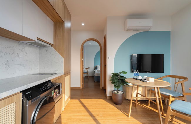 Moonlit Suites Hotel - Photo 27