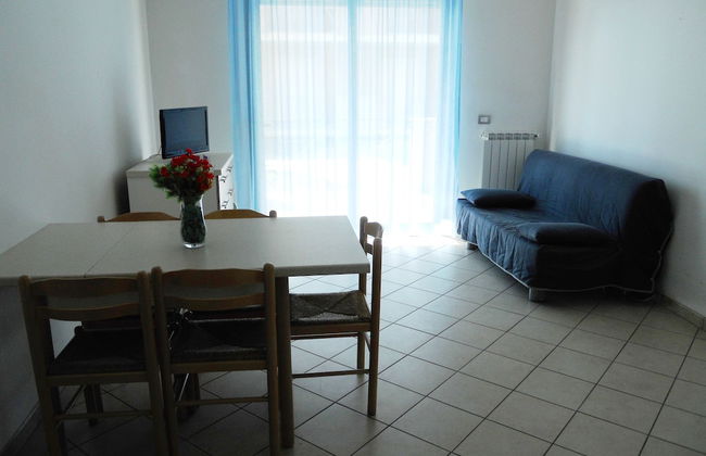 Green Bay Village - Photo 4