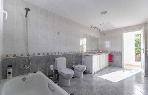 49-Exclusive Villa With Private Pool & Breathtaking Views in Mijas! - Photo 27