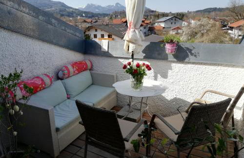 3-Zi Atelierdachwohnung mit Bergblick Seenähe und 2 Loggia - Foto 5