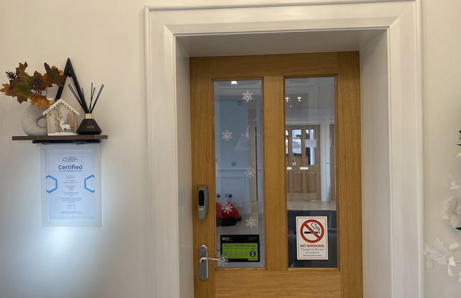 Rostrevor Valley Holiday Park- En-suite Rooms with Hot tub and Private Car Service - Foto 5