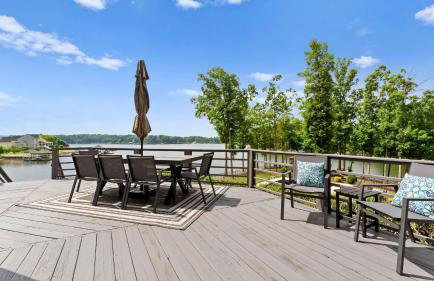 Private Dock, Pool + Hottub, Game Room, Firepit Paradise Pointe by Avantstay - Foto 113