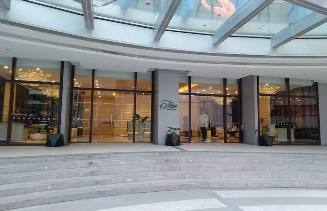 Three Central - Photo 34